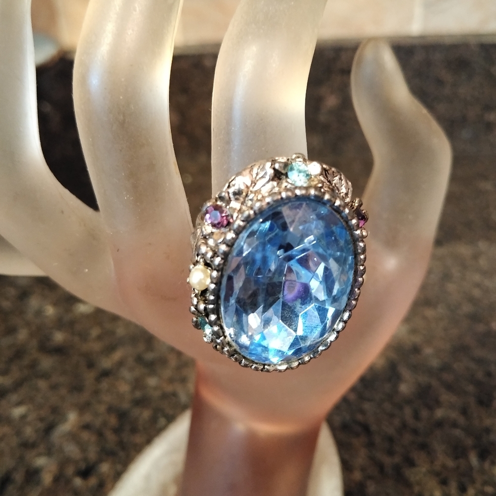 Large Vintage Cocktail Statement Ring - image 7